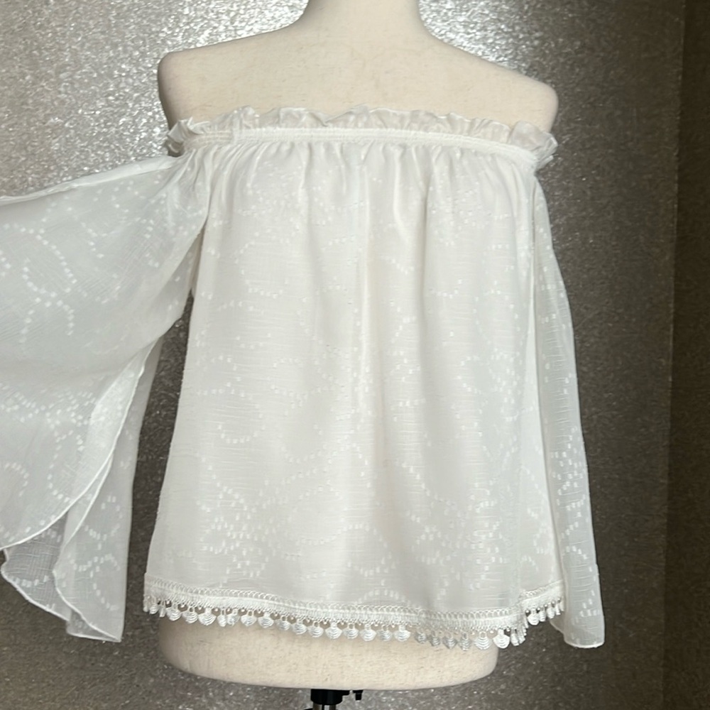 Laundry by Shelli Segal white top, size small